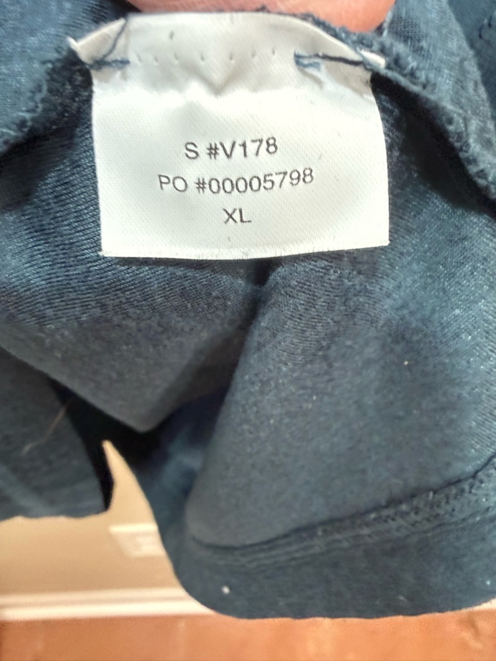 Vuori Long Sleeve‎ Strato Tech Crew Shirt in Slate Blue. Size XL. Minimalist - Picture 6 of 8